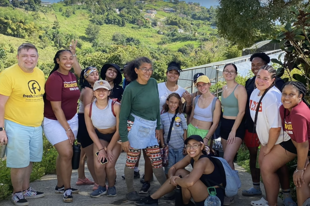 students on a service trip in puerto rico